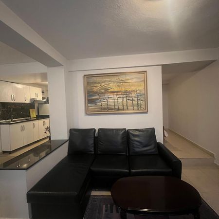 Tirana Center Apartment エクステリア 写真