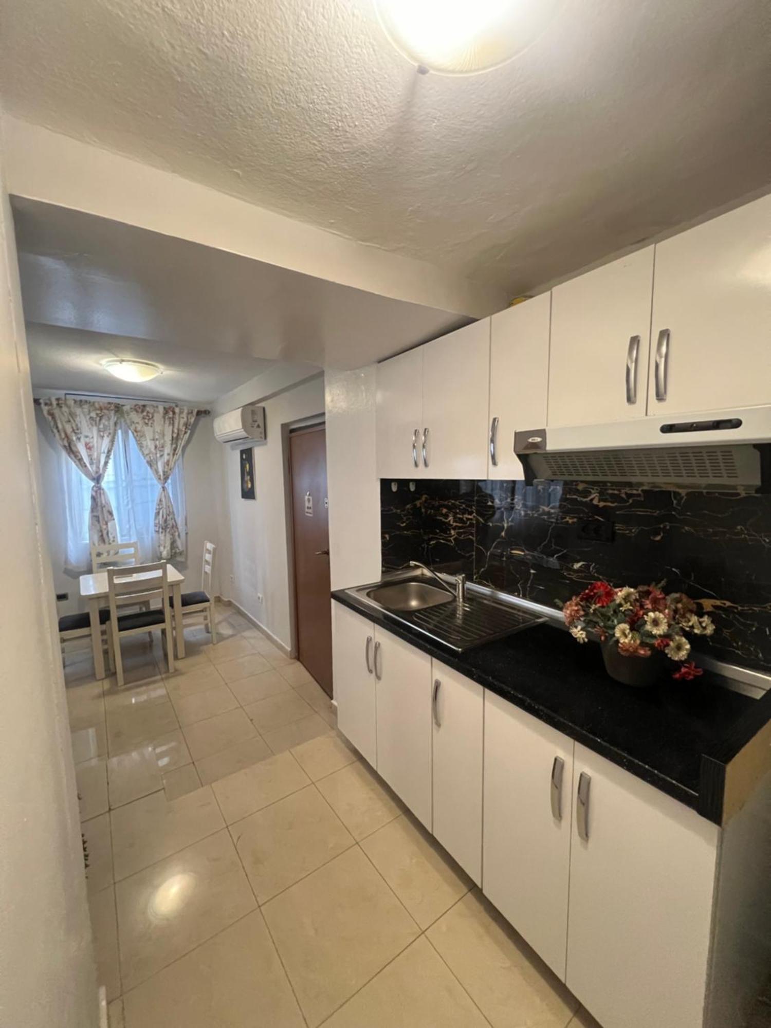 Tirana Center Apartment エクステリア 写真